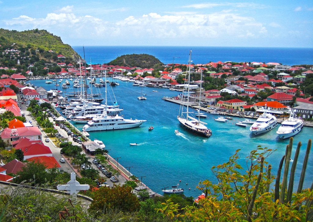 How to get to Saint Barth? Plane or ferry?